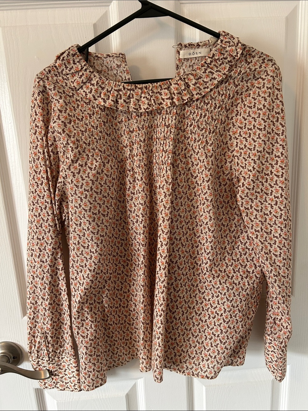 Doen Cream Floral Ruffle-Neck Blouse with Rust and Black Accents